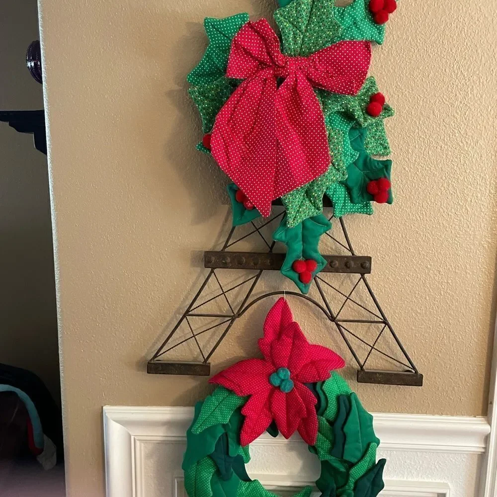 Christmas Cloth Holly Berry Wreaths Handmade 1970’s set of 2